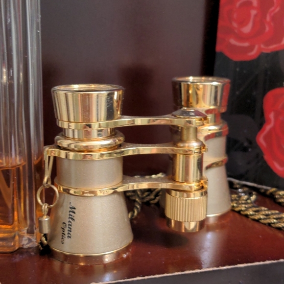 Opera Gold  Glasses - Picture 1 of 8